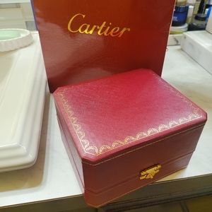 Womens 30mm quartz movement ballon bleu